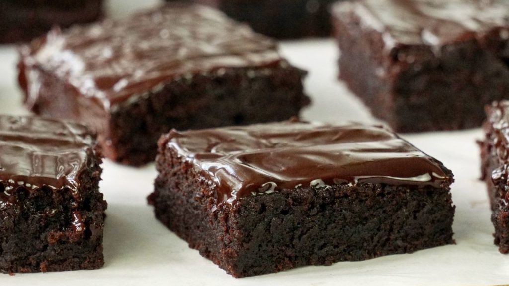 O brownie vegano mais fácil e delicioso